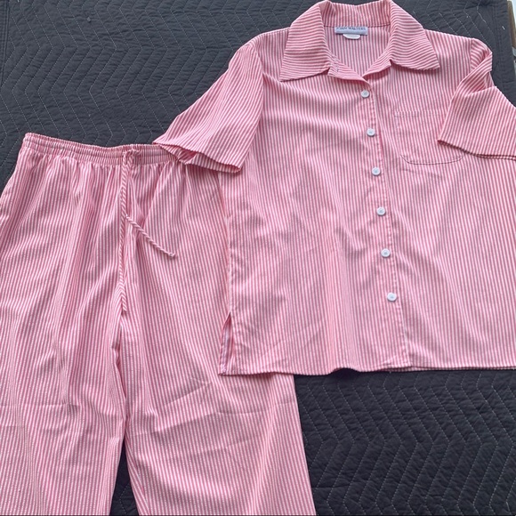 JOAN WALTERS VINTAGE SET - Picture 1 of 5